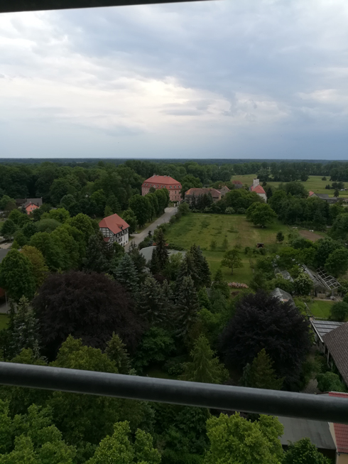 Gutsbezirk mit Gärtnerei, Kornspeicher, Hafen und Gutshaus